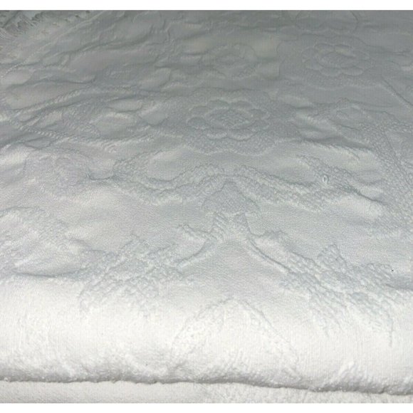 Vintage 1960s 1970s White Cotton Quilt Blanket Throw Bedspread Woven Fringe